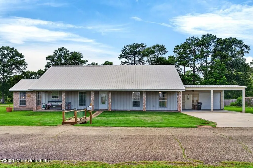 5 Reba Drive Carriere, MS 39426