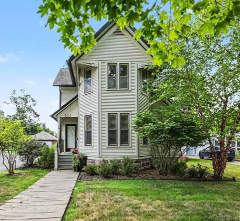 521 W Middle Street
