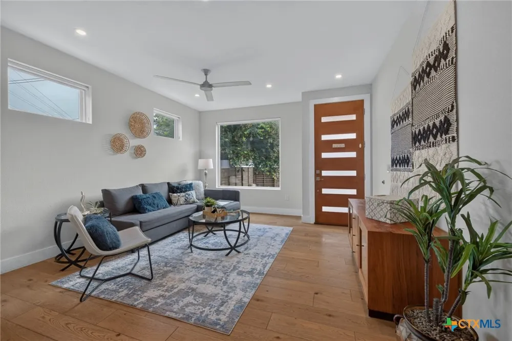 2905 E 5th Street #A Austin, TX 78702
