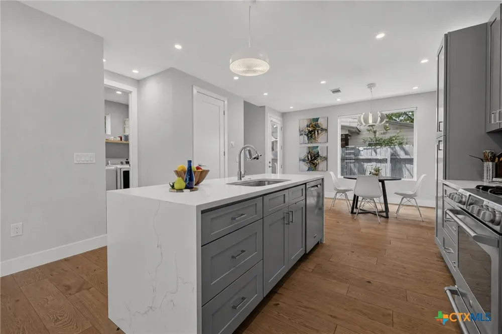 2905 E 5th Street #A Austin, TX 78702