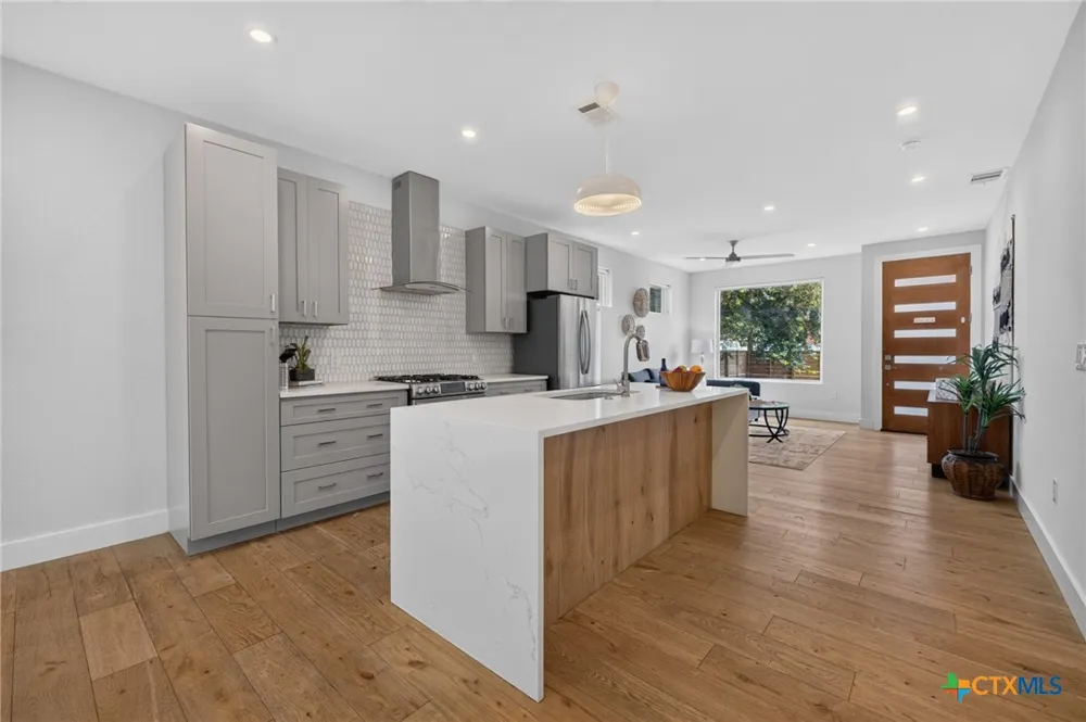 2905 E 5th Street #A Austin, TX 78702