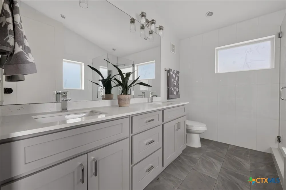 2905 E 5th Street #A Austin, TX 78702
