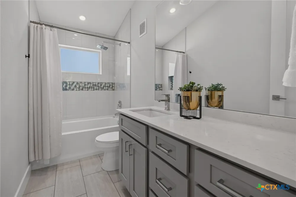 2905 E 5th Street #A Austin, TX 78702