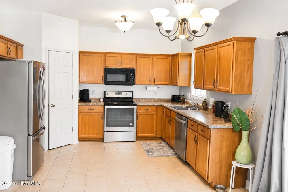 103 Amberwine Circle Richlands, NC 28574