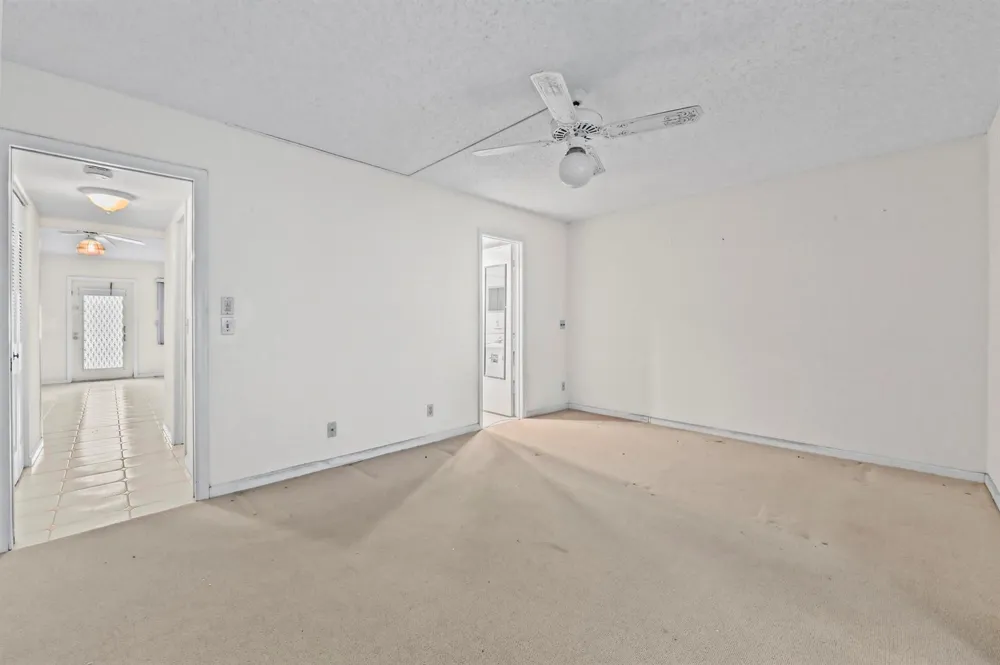 411 DURHAM Deerfield Beach, FL 33442