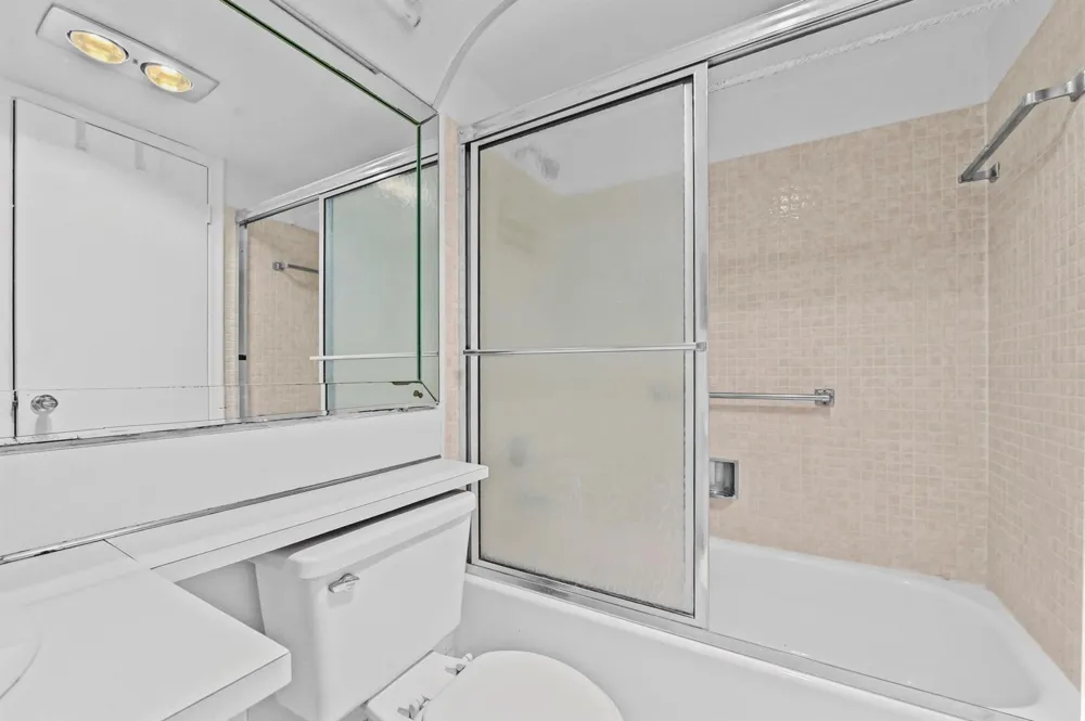 411 DURHAM Deerfield Beach, FL 33442