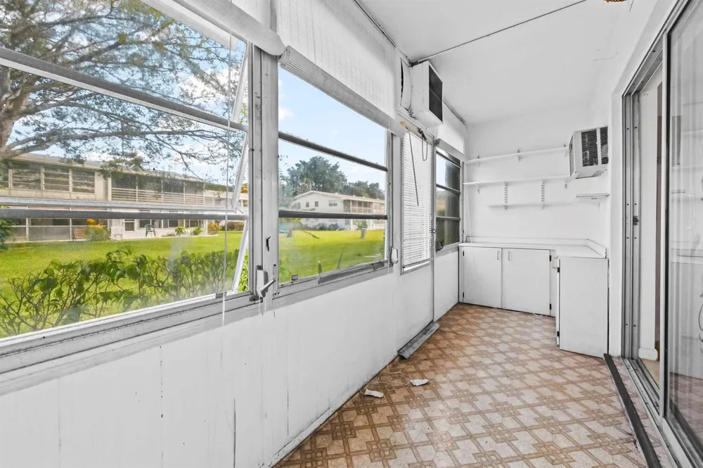 411 DURHAM Deerfield Beach, FL 33442