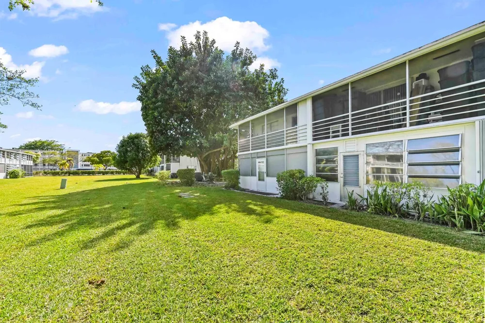 411 DURHAM Deerfield Beach, FL 33442