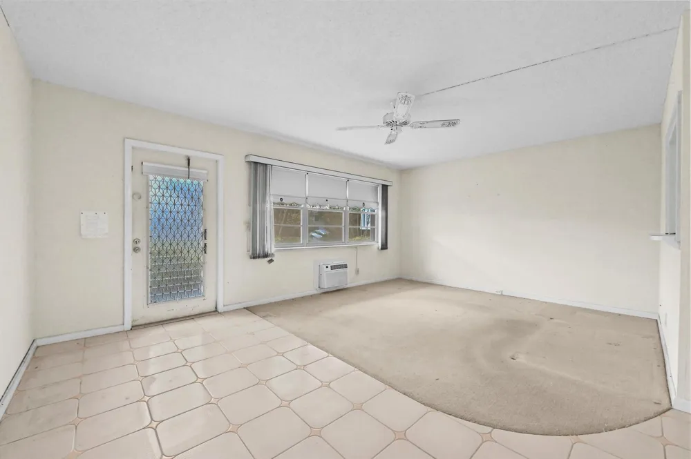 411 DURHAM Deerfield Beach, FL 33442