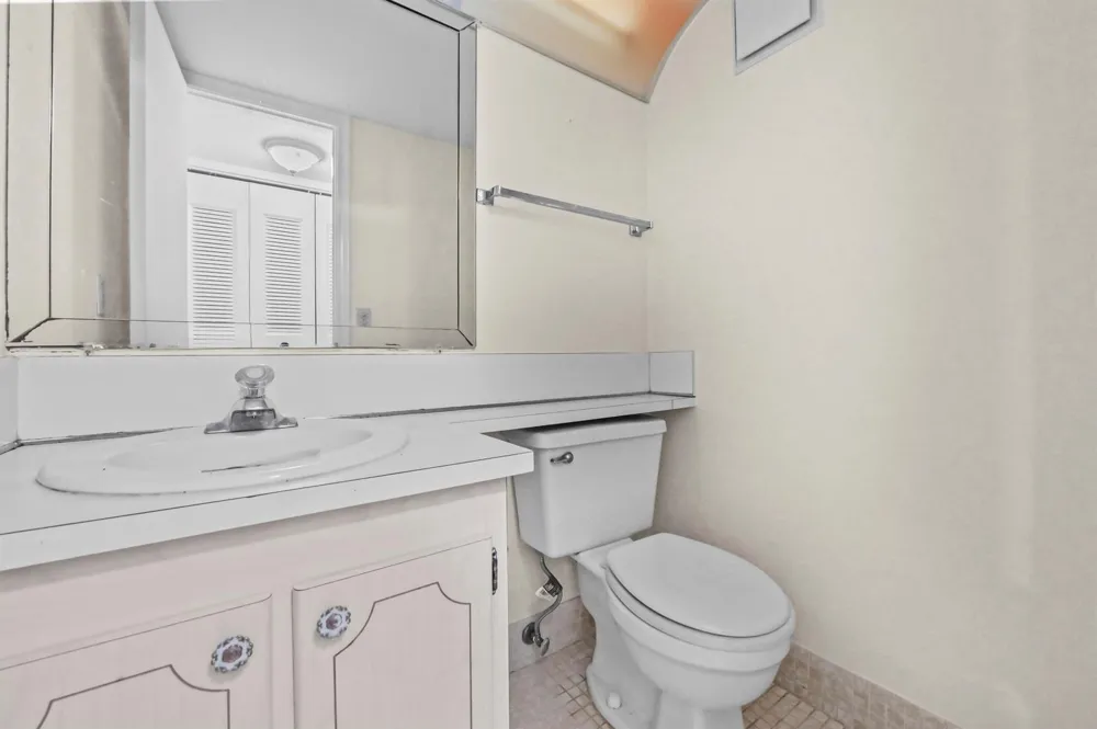 411 DURHAM Deerfield Beach, FL 33442