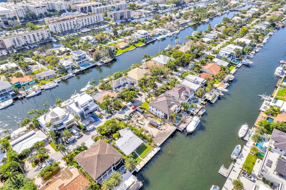 1725 SE 13TH STREET Fort Lauderdale, FL 33316