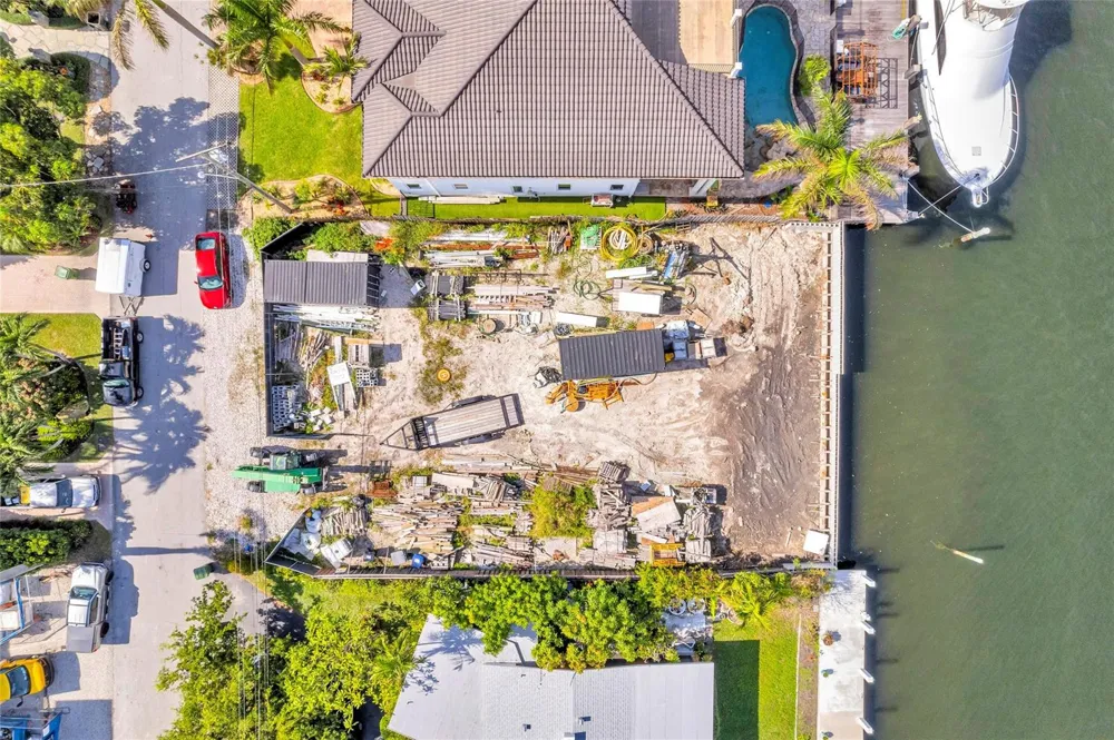 1725 SE 13TH STREET Fort Lauderdale, FL 33316
