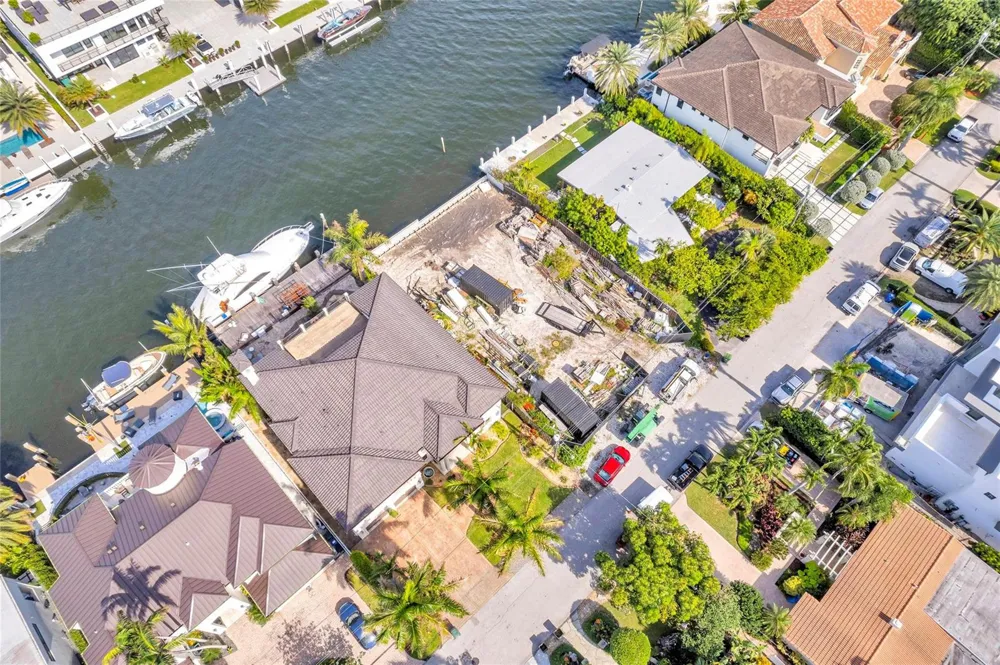 1725 SE 13TH STREET Fort Lauderdale, FL 33316