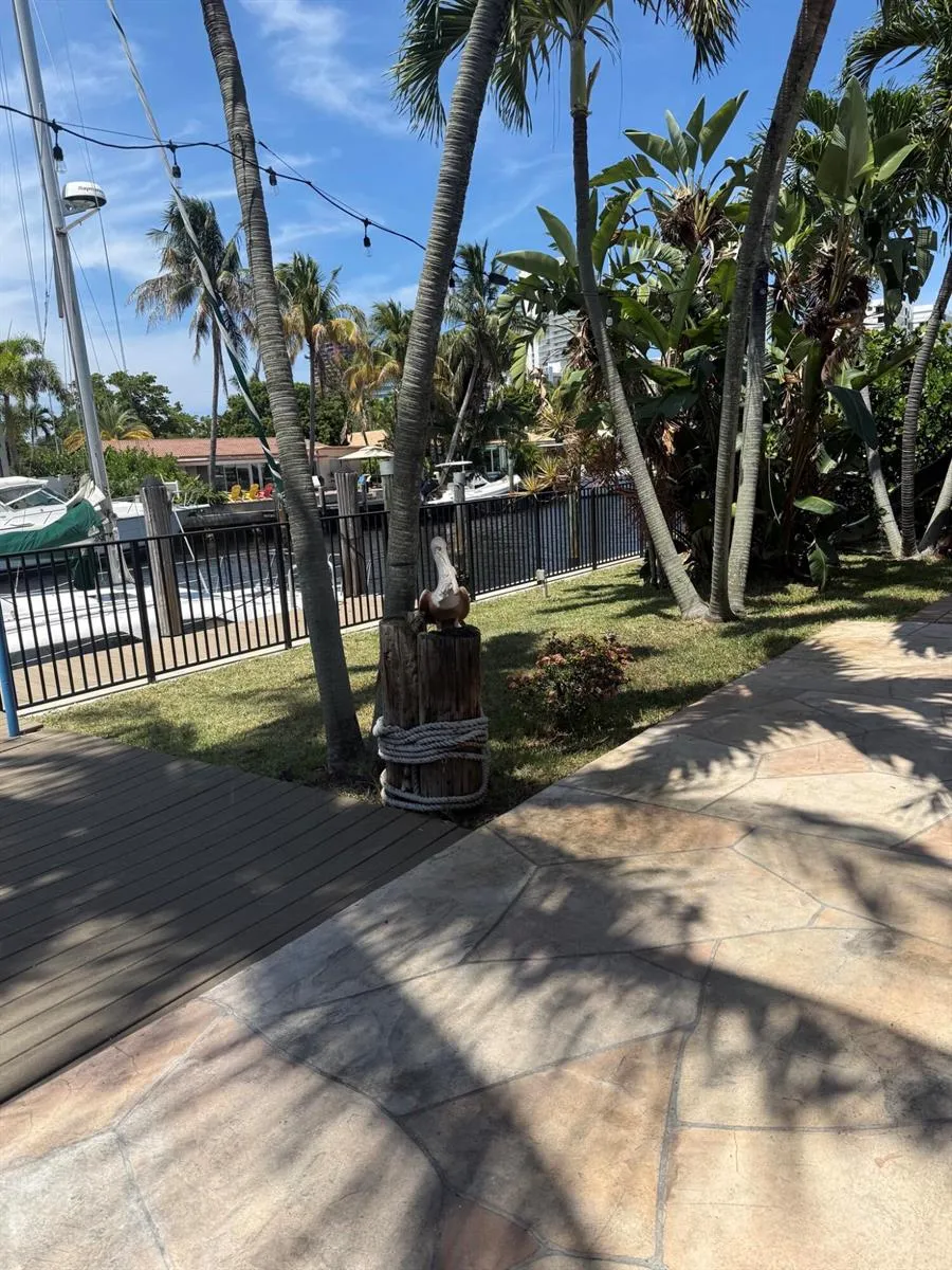 11 SUNSET LANE Lauderdale By The Sea, FL 33062