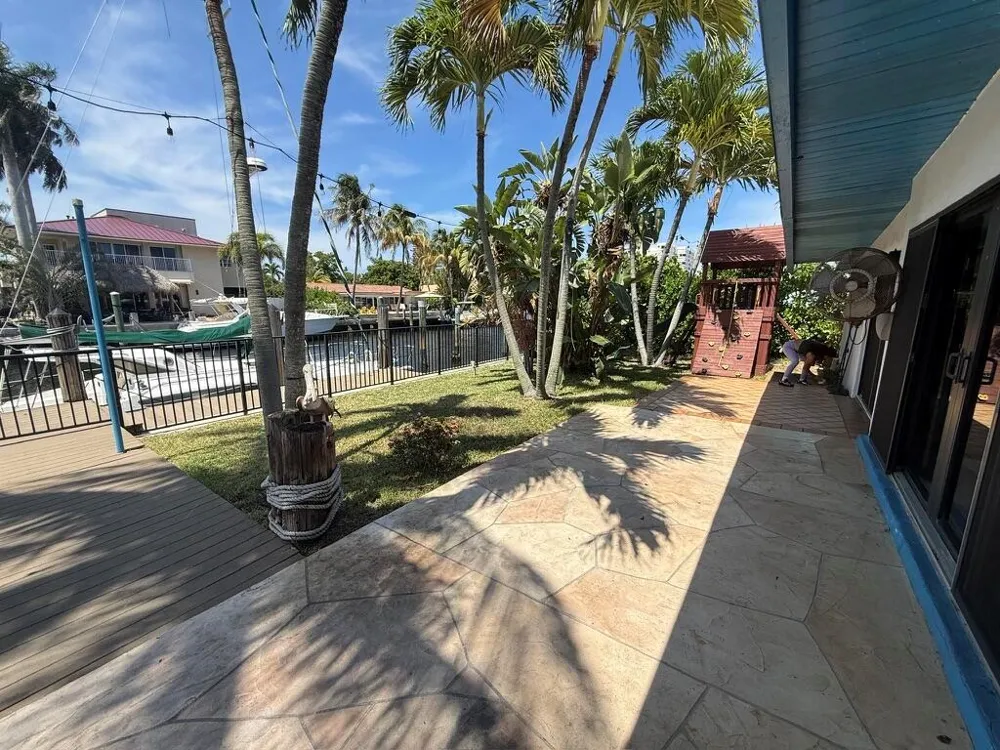11 SUNSET LANE Lauderdale By The Sea, FL 33062
