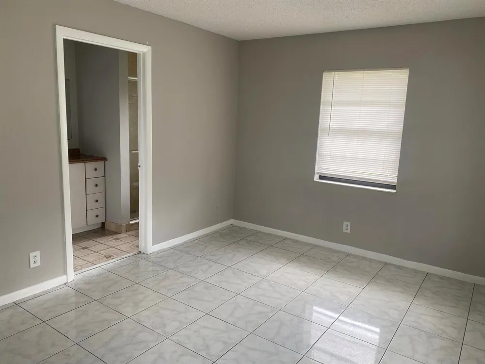 4714 Summit Villas West Palm Beach, FL 33415