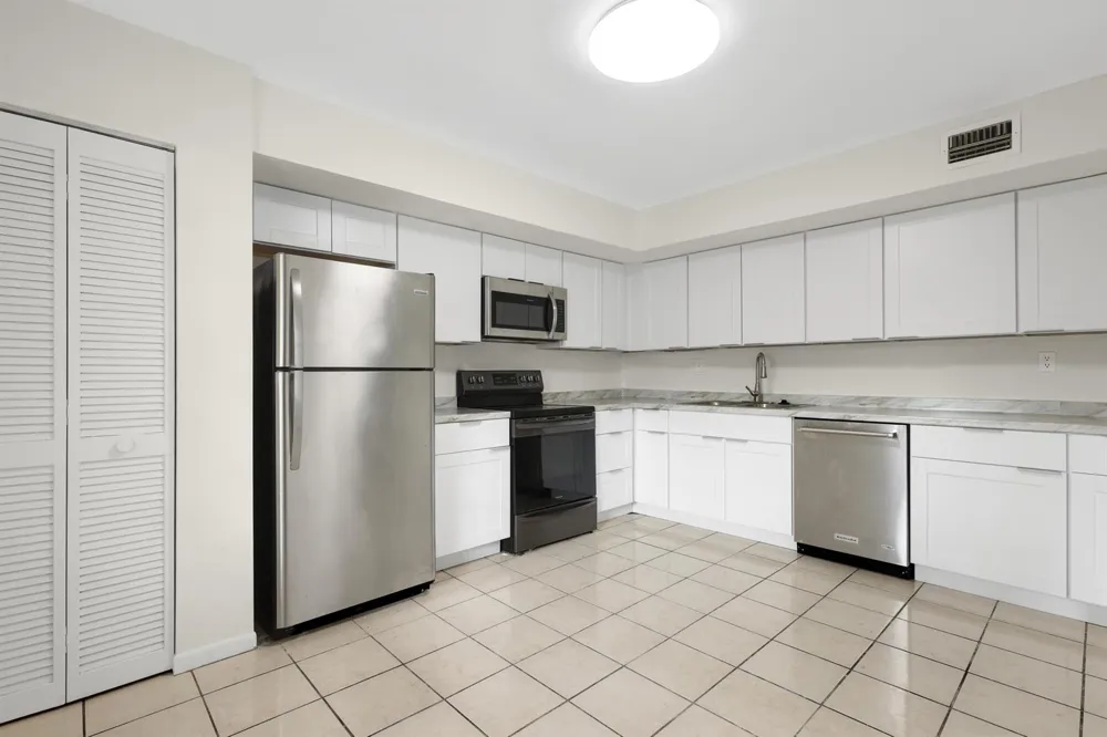 3940 INVERRARY BOULEVARD #404-A Lauderhill, FL 33319
