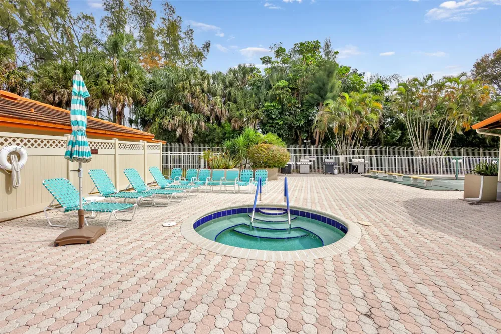 3940 INVERRARY BOULEVARD #404-A Lauderhill, FL 33319