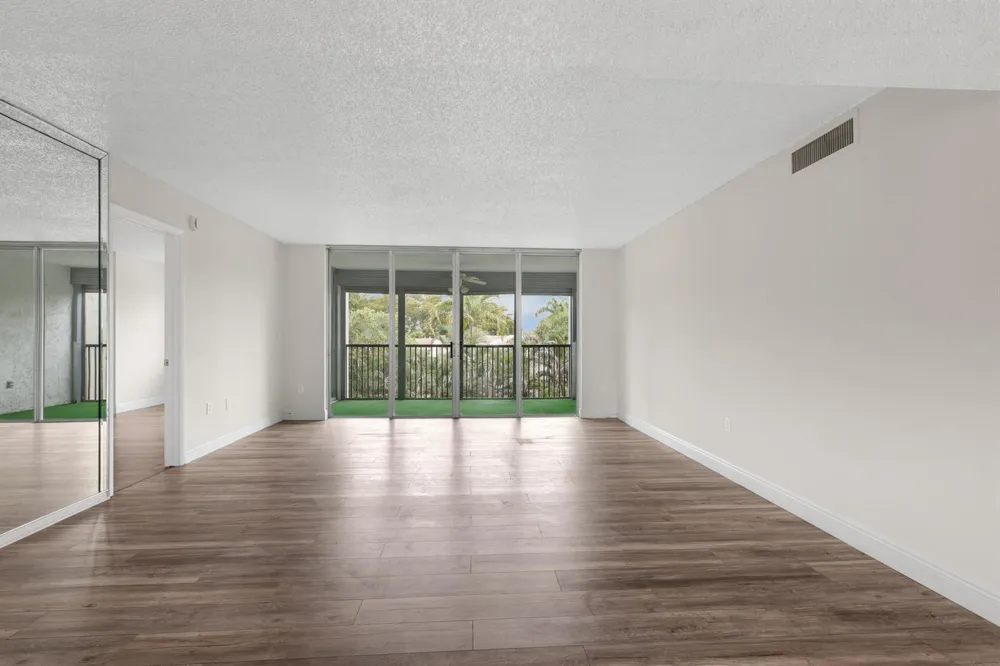 3940 INVERRARY BOULEVARD #404-A Lauderhill, FL 33319