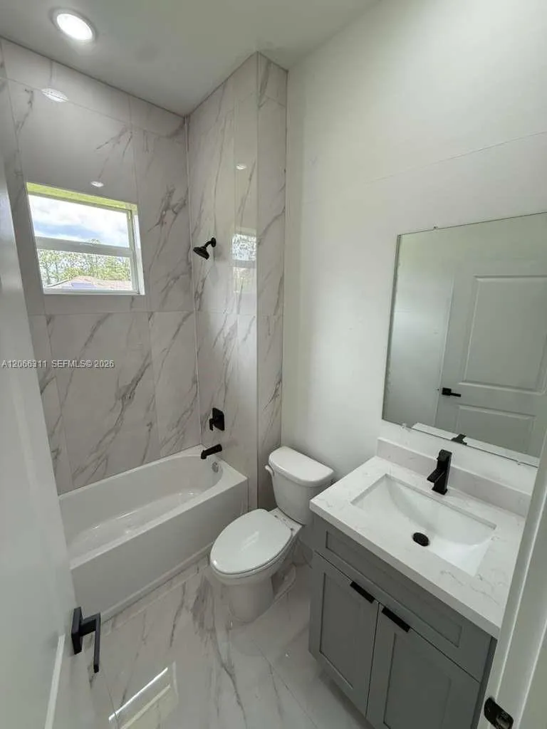 723 EPPS BROWN ST E Other City - In The State Of Florida, FL 33974