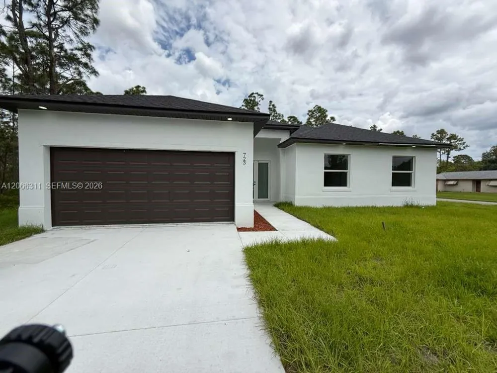 723 EPPS BROWN ST E Other City - In The State Of Florida, FL 33974