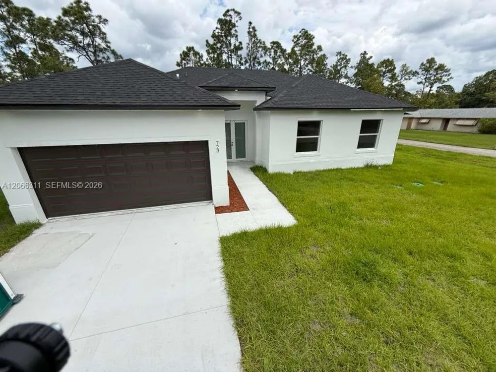 723 EPPS BROWN ST E Other City - In The State Of Florida, FL 33974