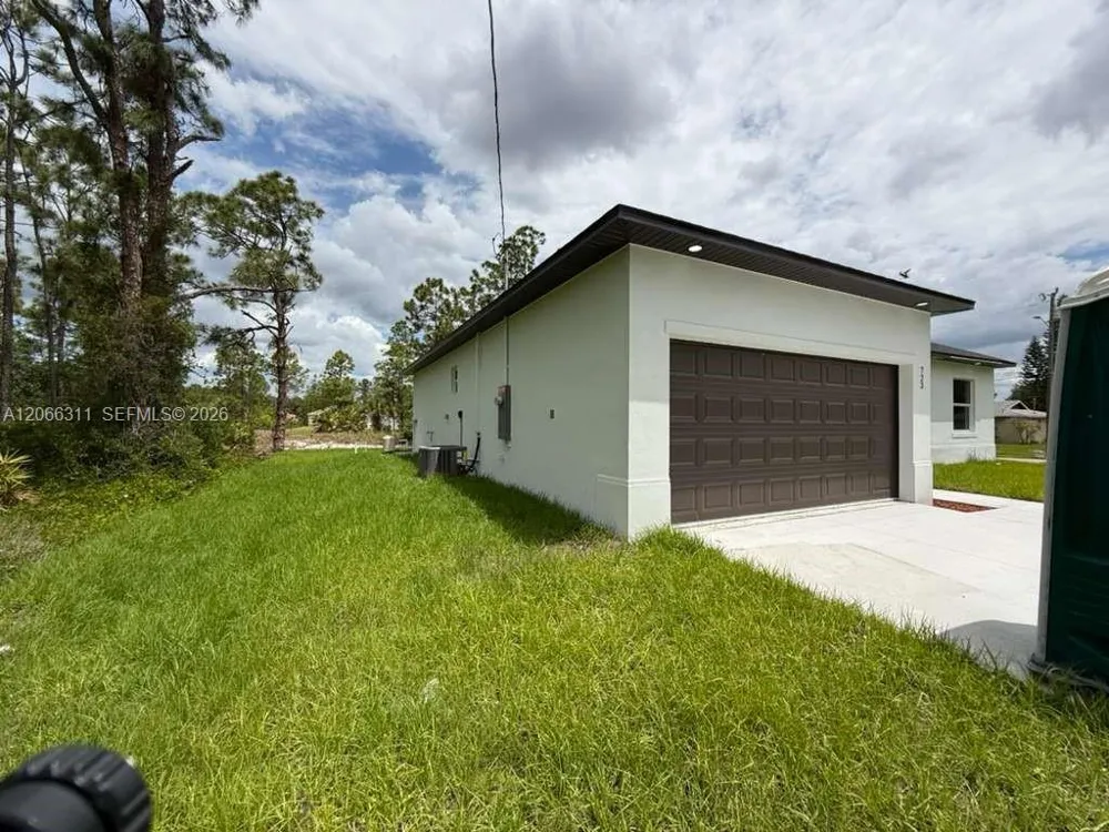 723 EPPS BROWN ST E Other City - In The State Of Florida, FL 33974