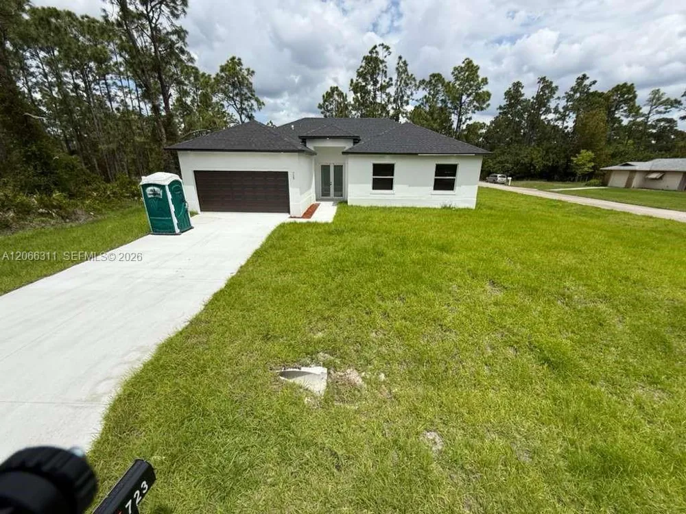 723 EPPS BROWN ST E Other City - In The State Of Florida, FL 33974