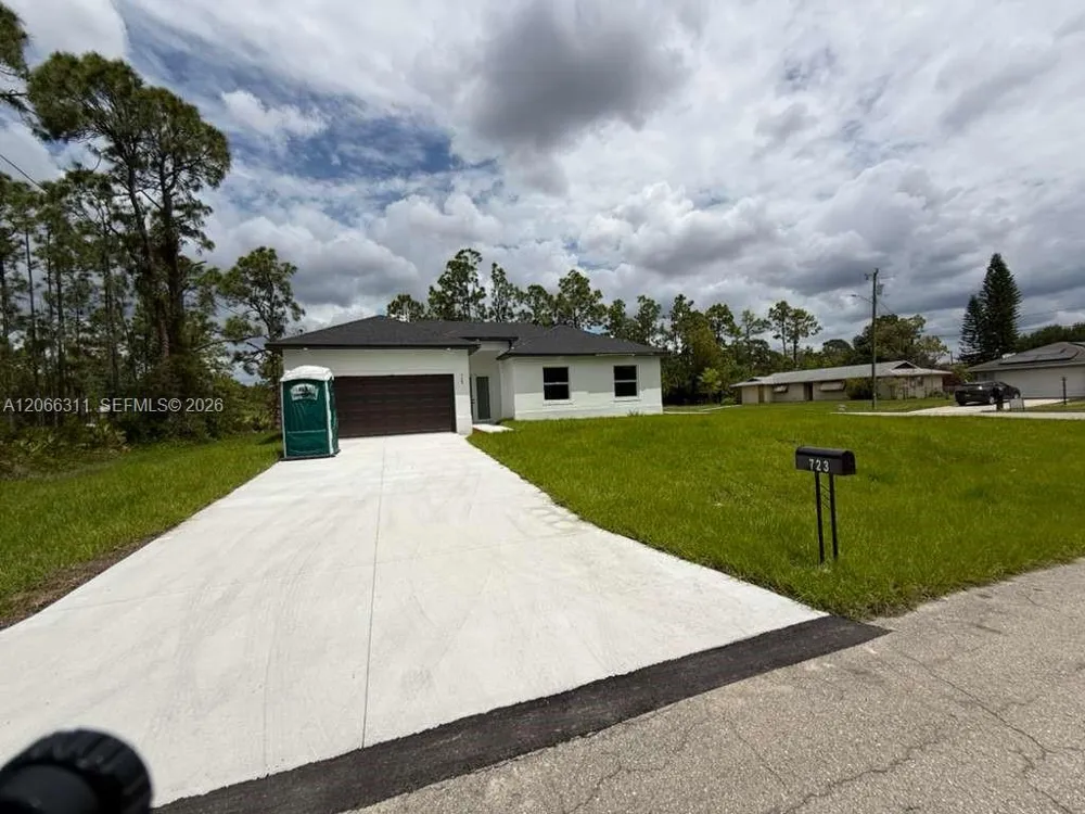 723 EPPS BROWN ST E Other City - In The State Of Florida, FL 33974