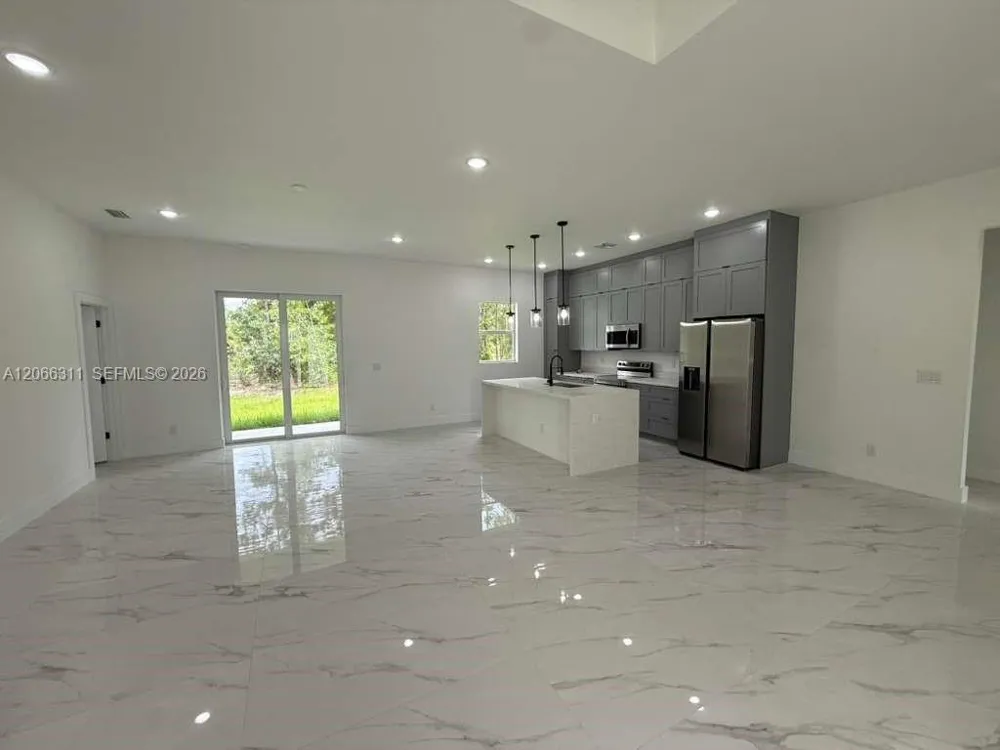 723 EPPS BROWN ST E Other City - In The State Of Florida, FL 33974