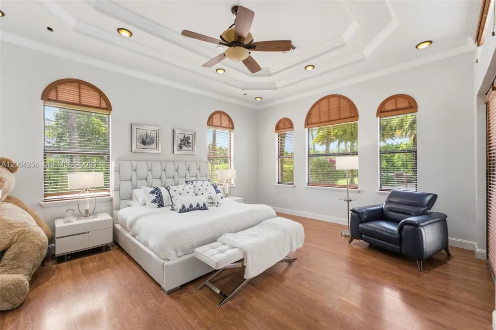 10181 NW 131st St Hialeah Gardens, FL 33018