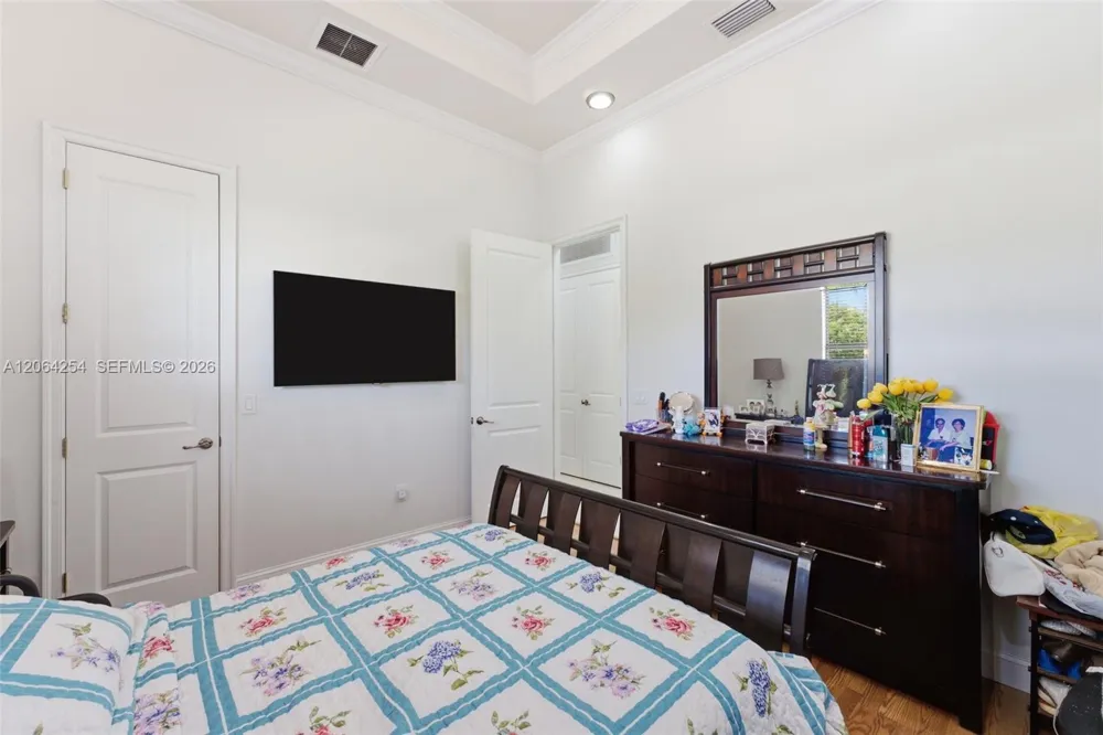 10181 NW 131st St Hialeah Gardens, FL 33018