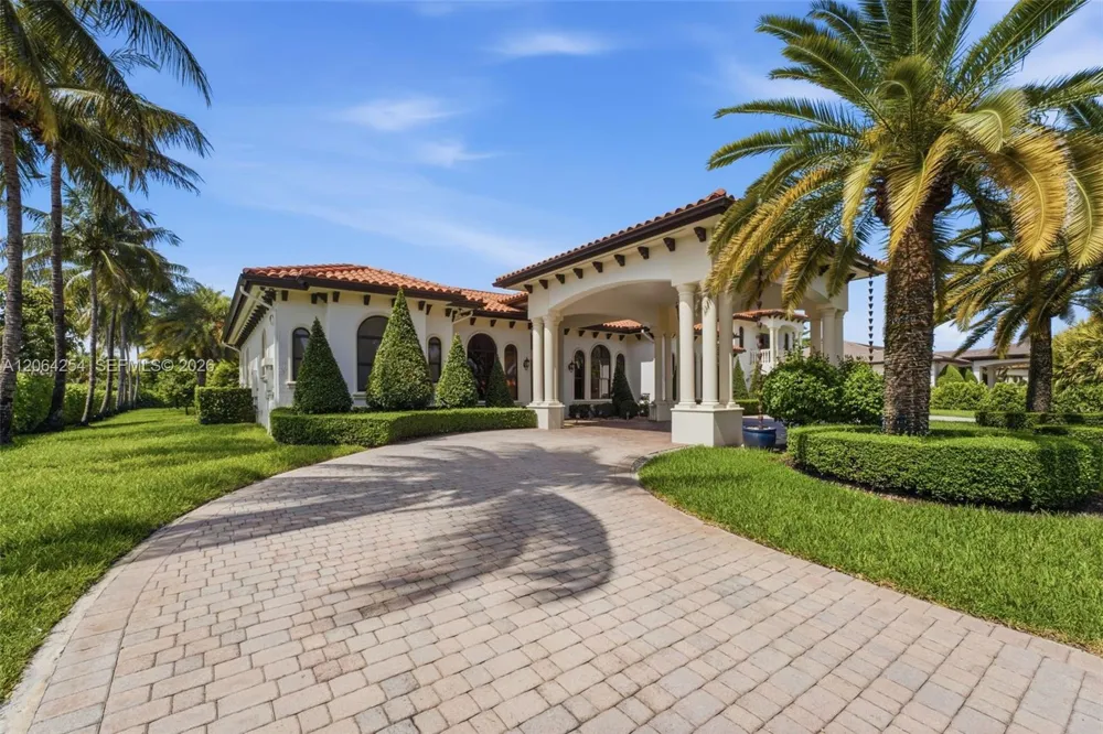 10181 NW 131st St Hialeah Gardens, FL 33018