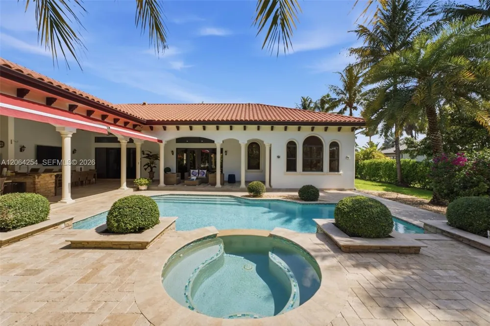 10181 NW 131st St Hialeah Gardens, FL 33018