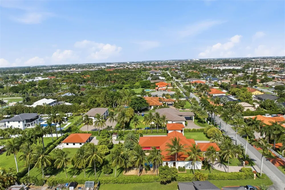 10181 NW 131st St Hialeah Gardens, FL 33018