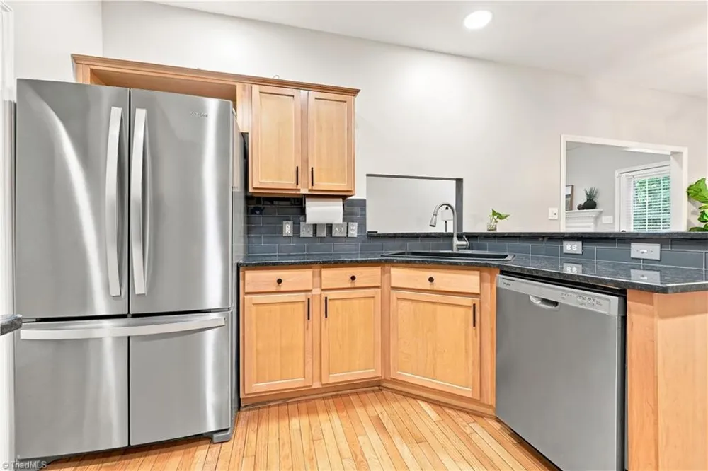 6025 Habersham Drive Kernersville, NC 27284