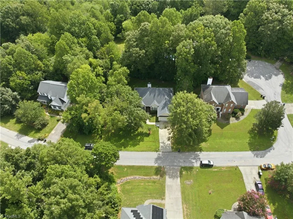 6025 Habersham Drive Kernersville, NC 27284