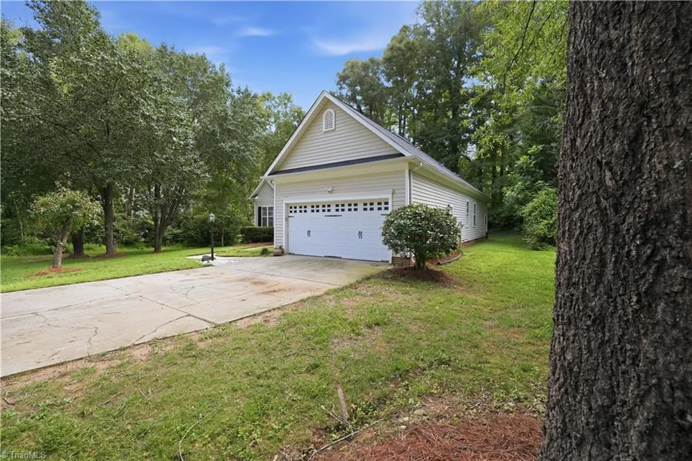 6025 Habersham Drive Kernersville, NC 27284