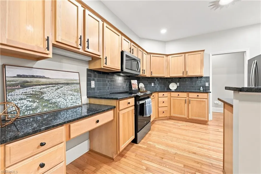 6025 Habersham Drive Kernersville, NC 27284