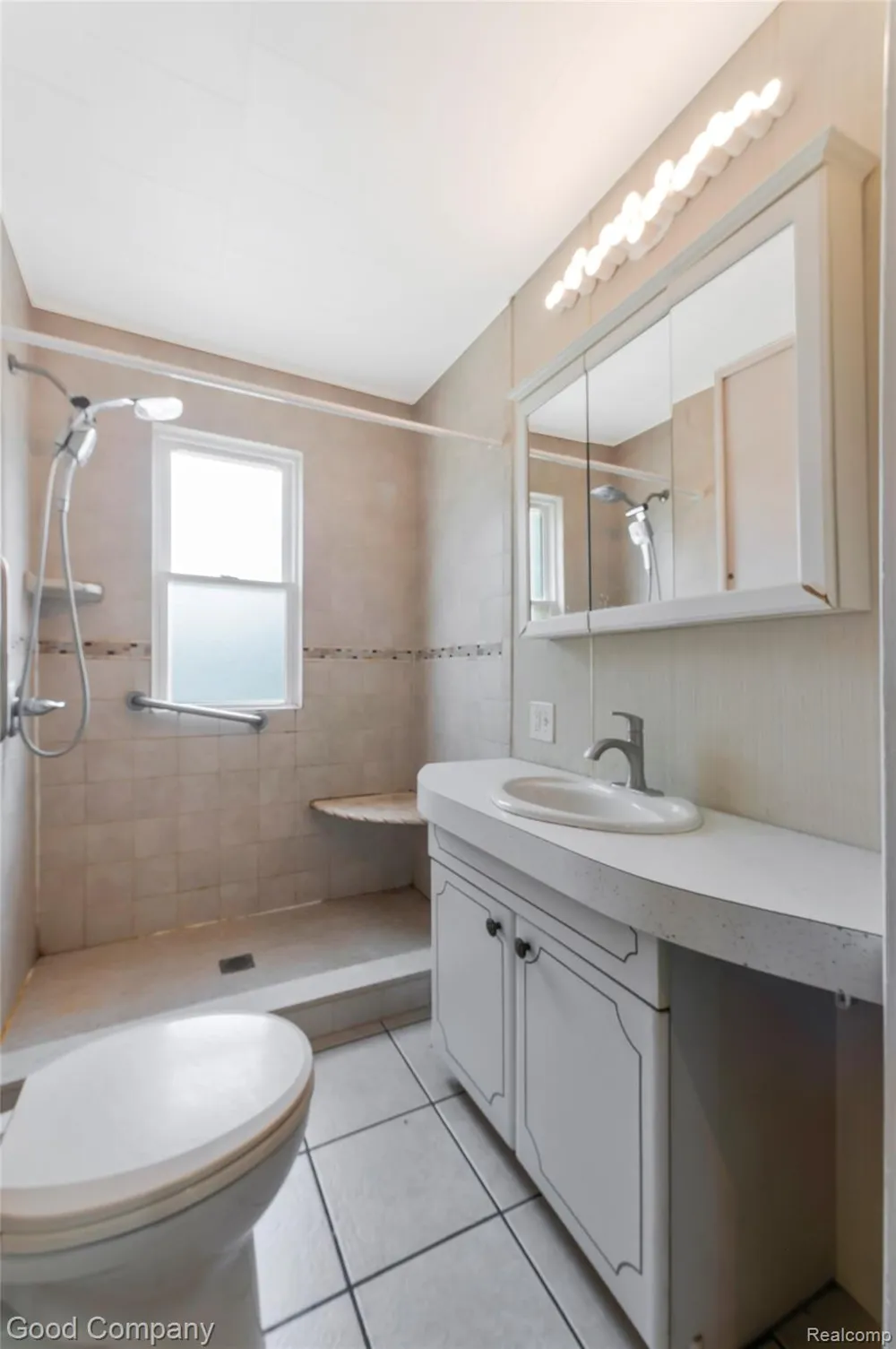 836 W Silver Lake Road Fenton City, MI 48430
