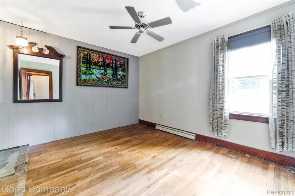 836 W Silver Lake Road Fenton City, MI 48430