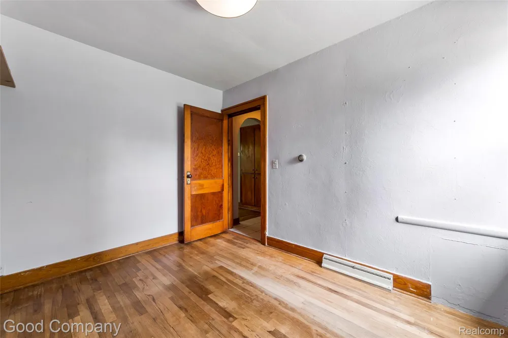 836 W Silver Lake Road Fenton City, MI 48430