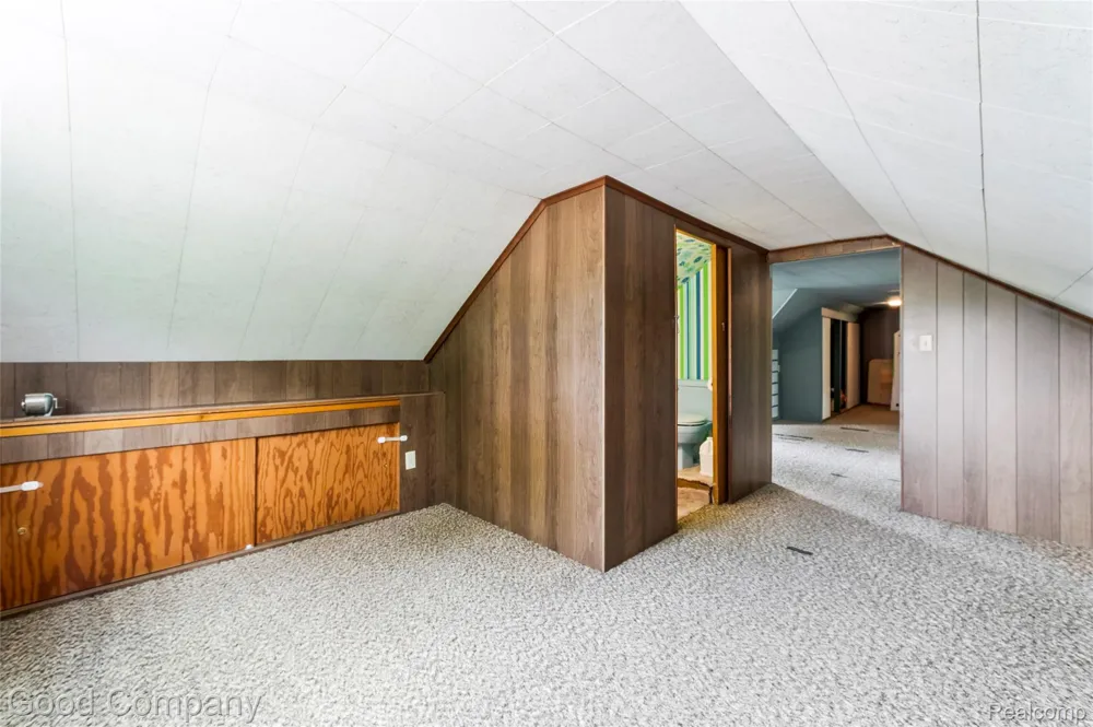 836 W Silver Lake Road Fenton City, MI 48430