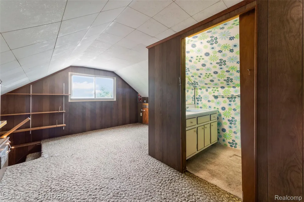 836 W Silver Lake Road Fenton City, MI 48430