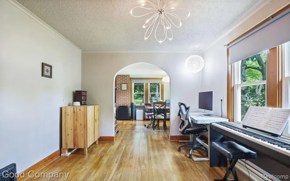 836 W Silver Lake Road Fenton City, MI 48430