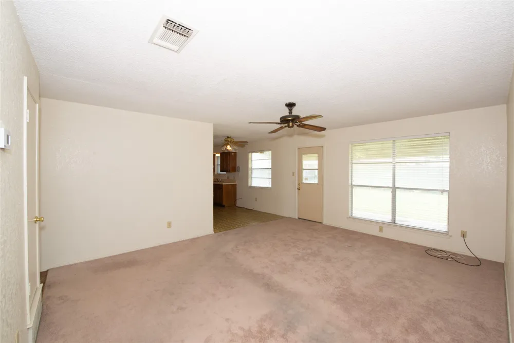 6412 Rebecca Lane Watauga, TX 76148