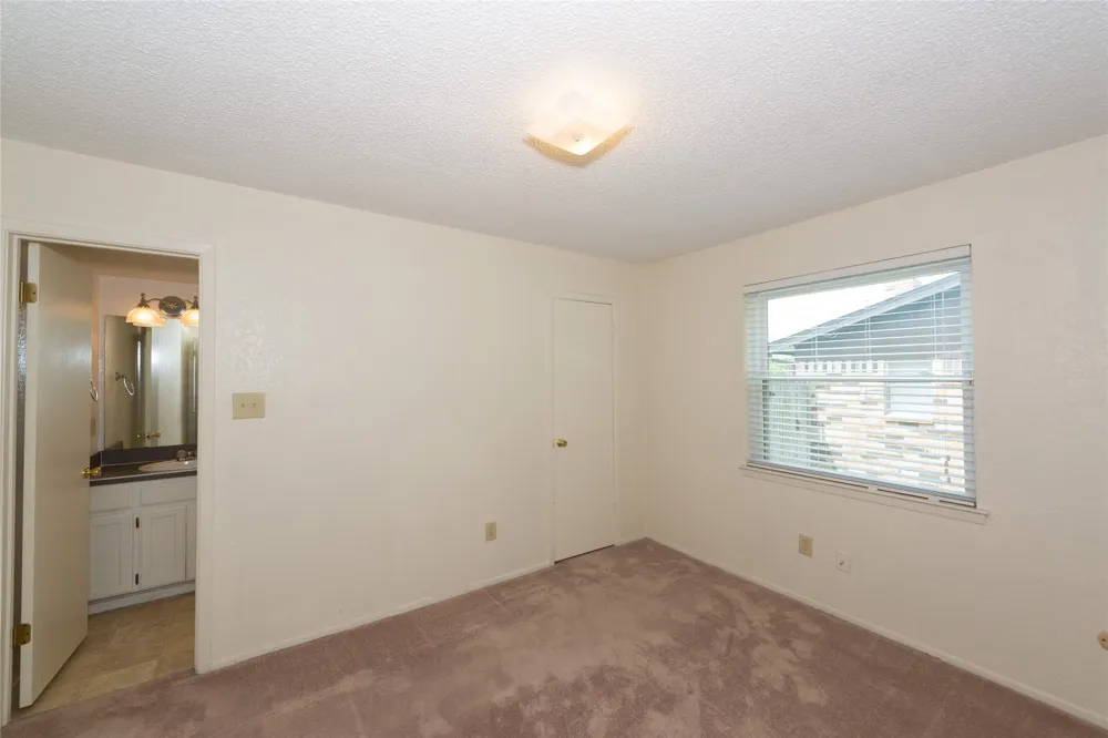 6412 Rebecca Lane Watauga, TX 76148