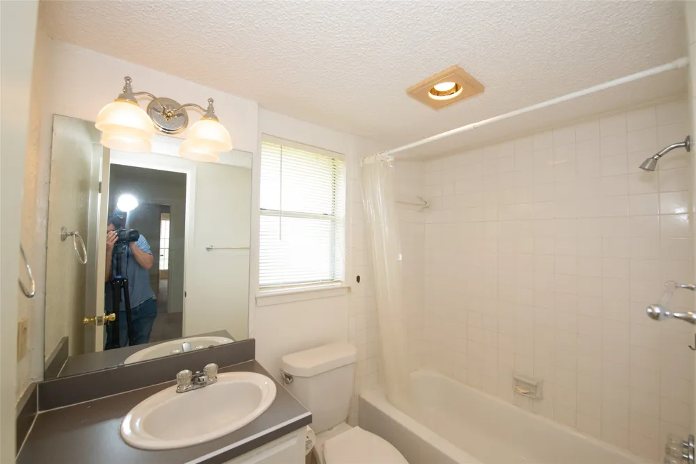6412 Rebecca Lane Watauga, TX 76148