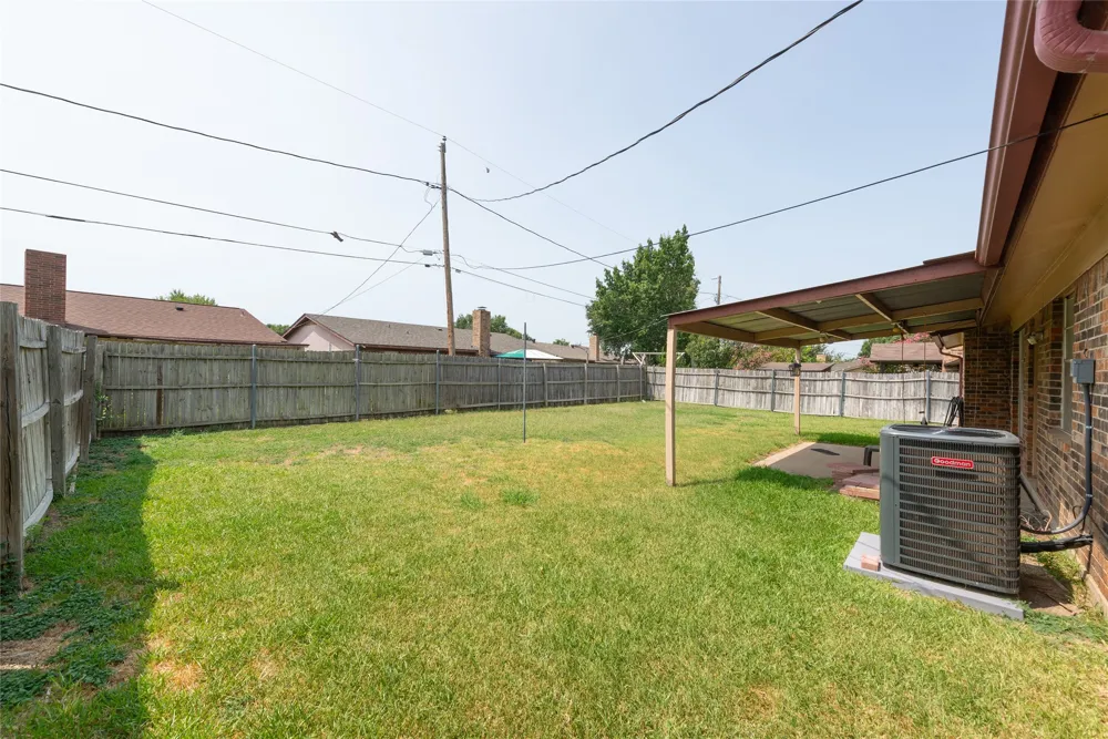 6412 Rebecca Lane Watauga, TX 76148