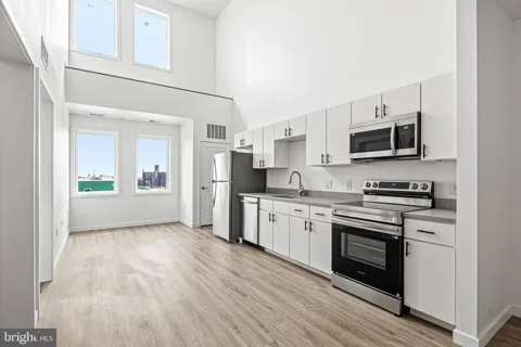 915 BROAD STREET #611